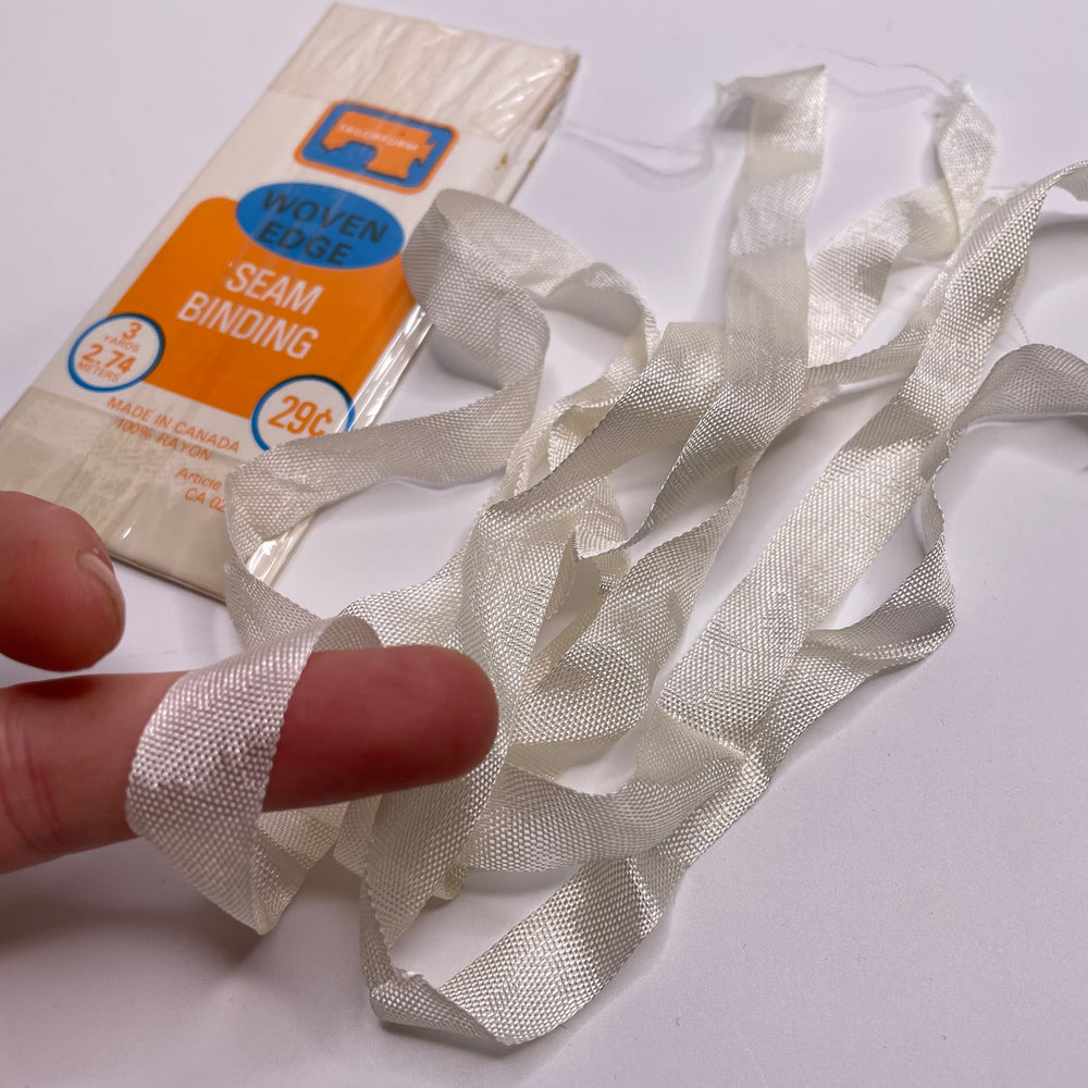 ½" Continuous Woven Tailorform Bias Tape - Cream - 2.74M Package