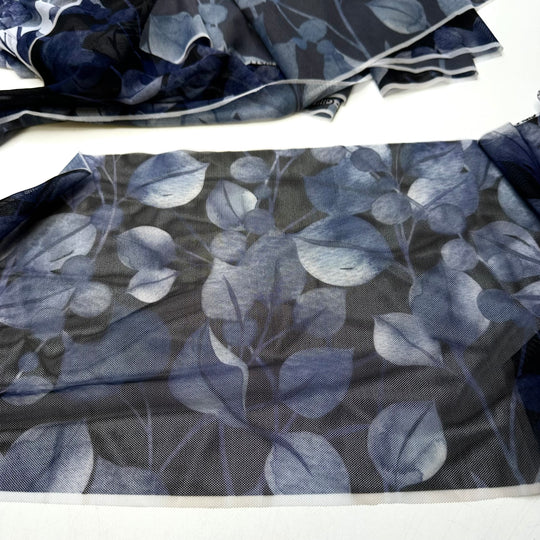 Print Mesh Scraps Pack - Mesh Poly/Spandex Knit - Blue/White Floral - Bundles - FABCYCLE Deadstock and Sustainble Fabrics and Sewing Supplies