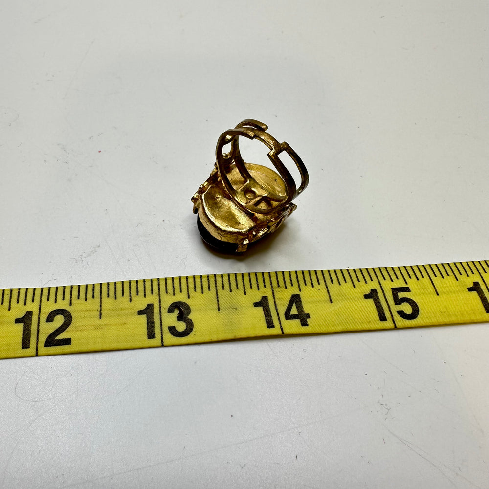 Adjustable Plastic Ring Costume Jewelry - Burgundy/Gold - Individual