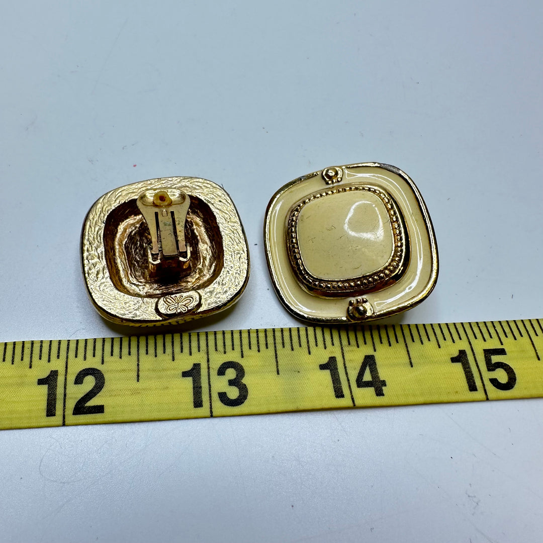 Clip On Earrings Costume Jewelry - Cream/Gold - Individual
