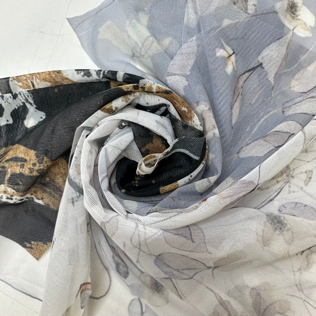 Print Mesh Scraps Pack - Mesh Poly/Spandex Knit - Blue/White Floral - Bundles - FABCYCLE Deadstock and Sustainble Fabrics and Sewing Supplies