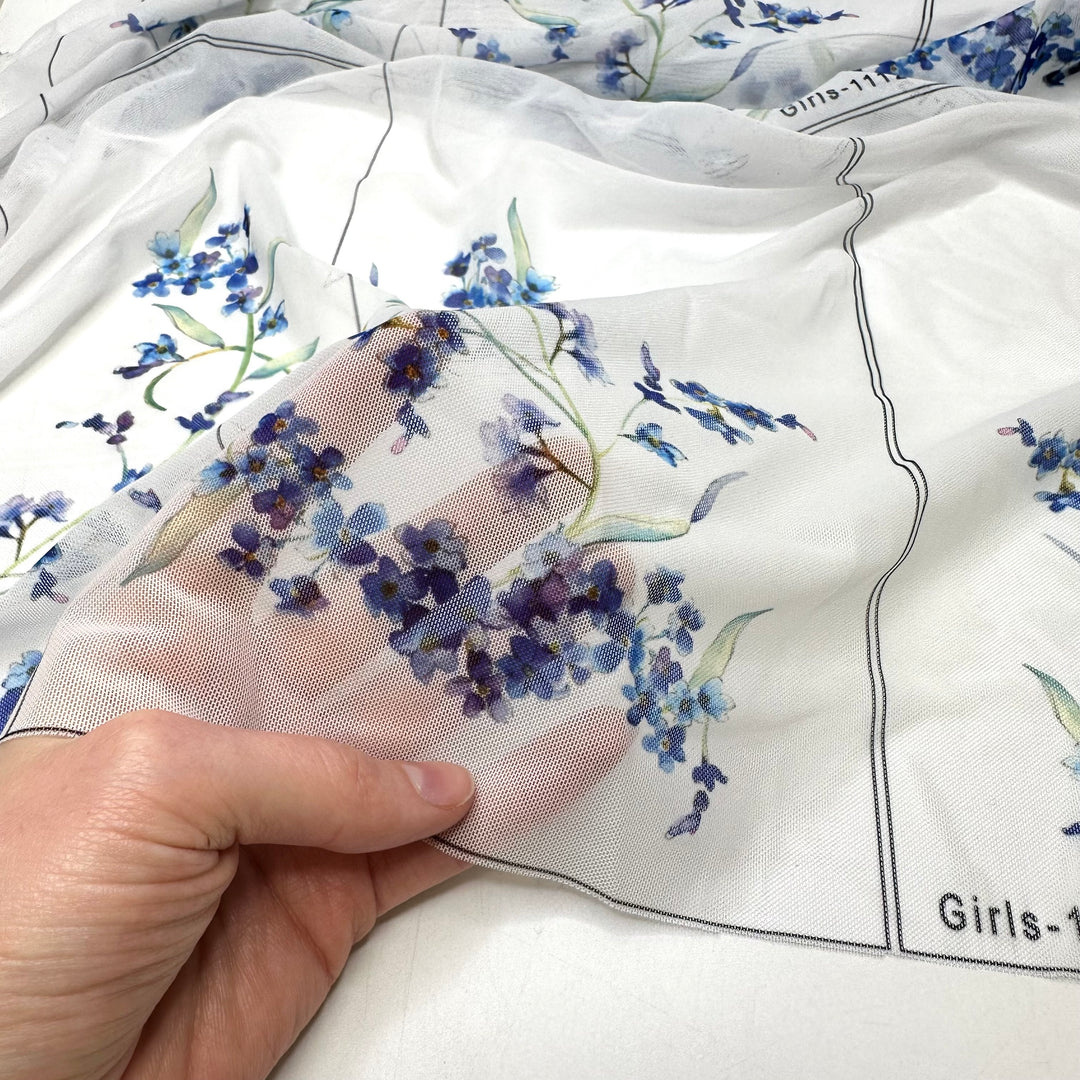 Print Mesh Scraps Pack - Mesh Poly/Spandex Knit - Blue/White Floral - Bundles - FABCYCLE Deadstock and Sustainble Fabrics and Sewing Supplies