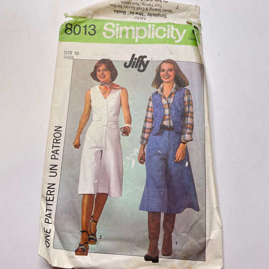 Sewing Pattern - Womenswear - Simplicity 8013