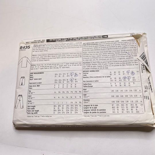 Sewing Pattern - Womenswear - Simplicity 8435