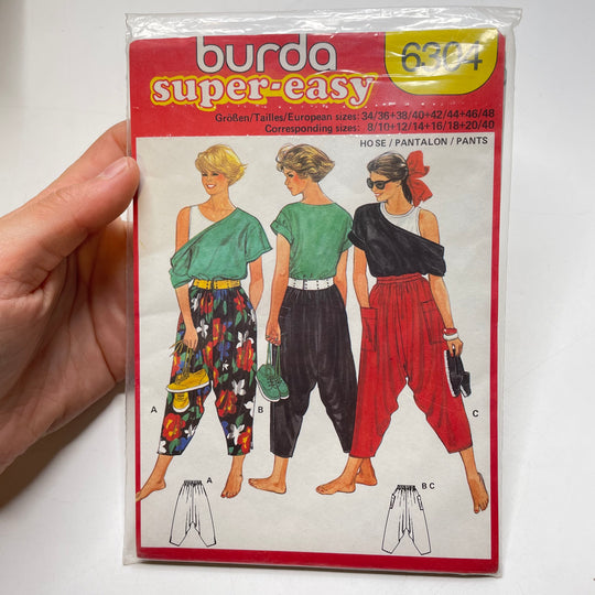 Sewing Pattern - Womenswear - Burda 6304