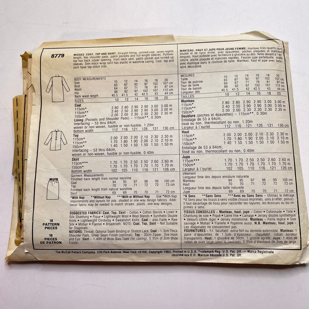 Sewing Pattern - Womenswear - McCall's 8779