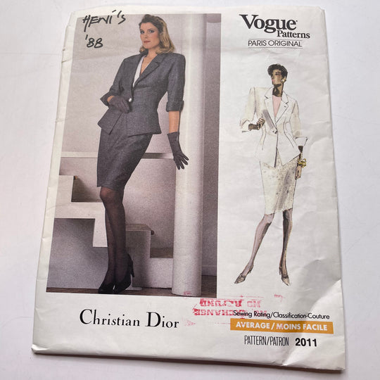Sewing Pattern - Womenswear - Vogue 2011
