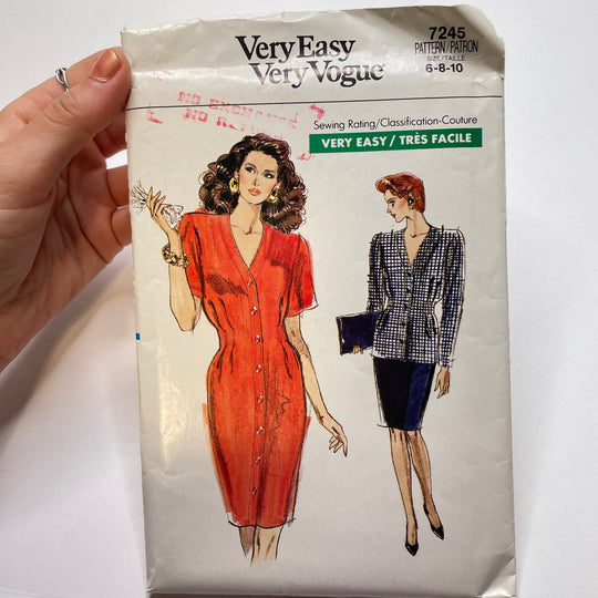 Sewing Pattern - Womenswear - Vogue 7245