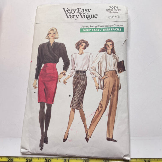 Sewing Pattern - Womenswear - Vogue 7074