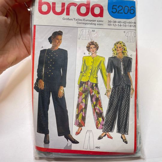 Sewing Pattern - Womenswear - Burda 5206