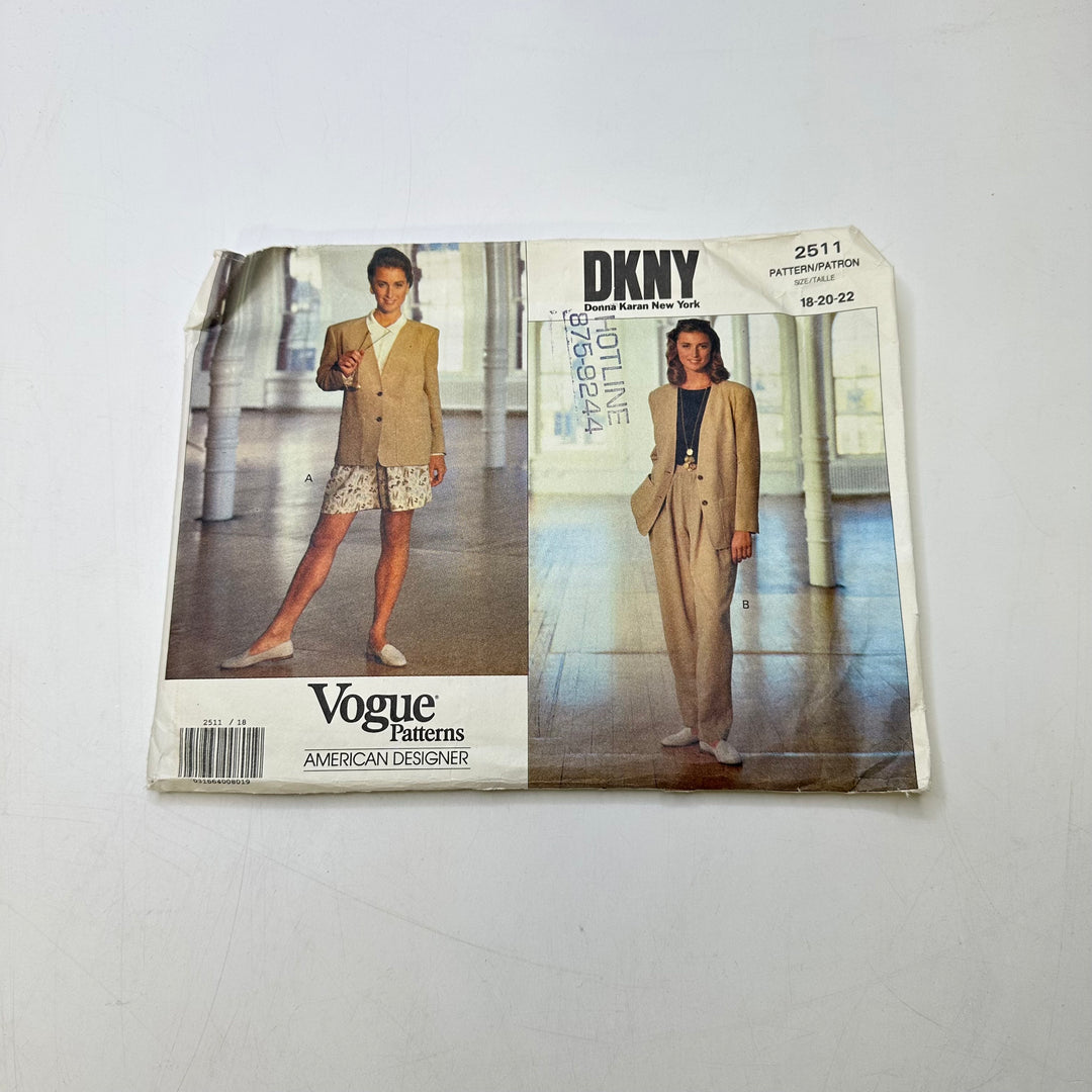 Sewing Pattern - Womenswear - Vogue 2511