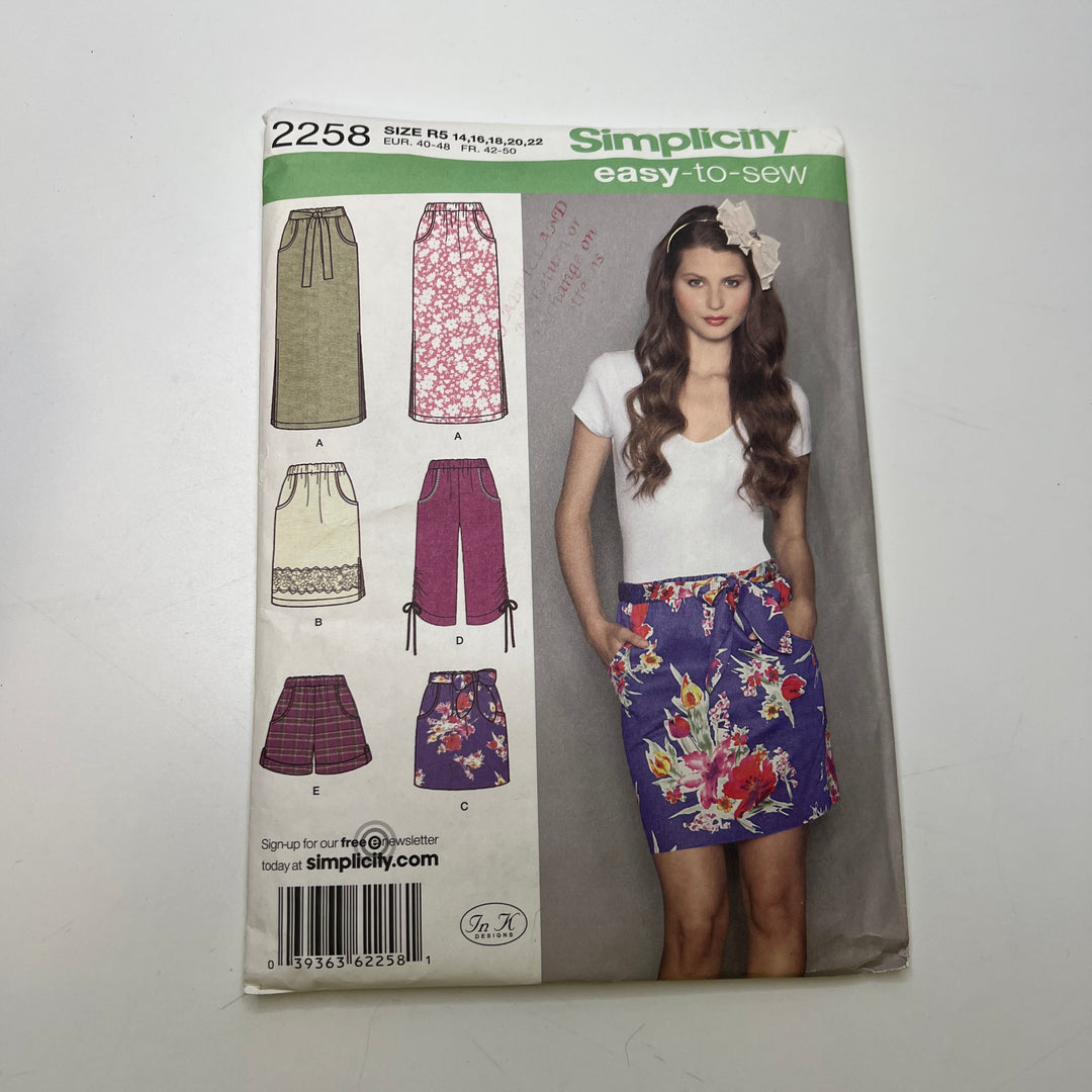 Sewing Pattern - Womenswear - Simplicity 2258