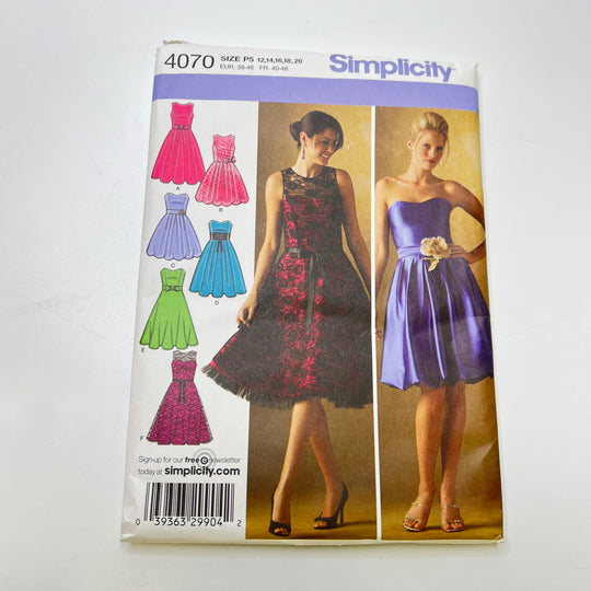 Sewing Pattern - Womenswear - Simplicity 4070