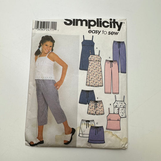 Sewing Pattern - Junior - Simplicity 9611