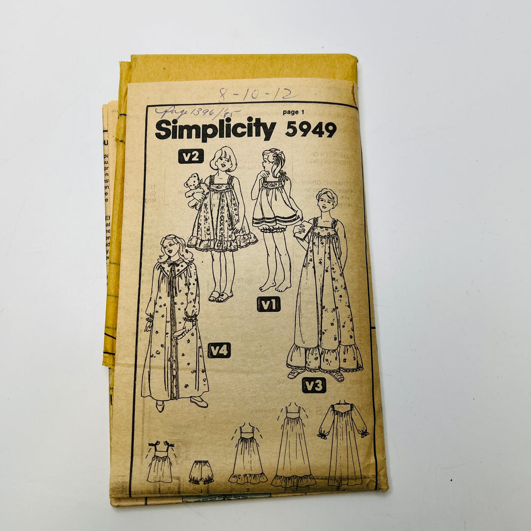 Sewing Pattern - Junior - Simplicity 5949