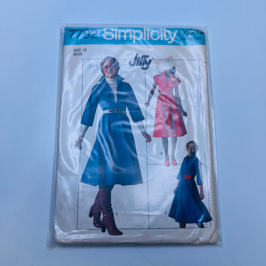 Sewing Pattern - Womenswear - Simplicity 7792