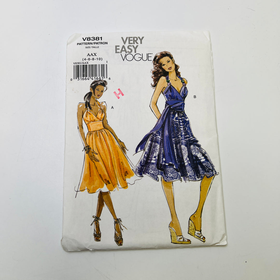 Sewing Pattern - Womenswear - Vogue 8381