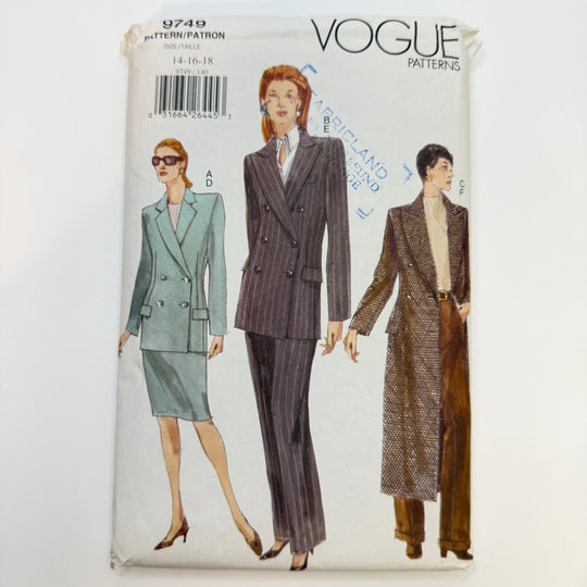 Sewing Pattern - Womenswear - Vogue 9749