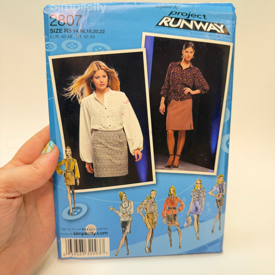 Sewing Pattern - Womenswear - Simplicity 2807