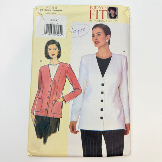 Sewing Pattern - Womenswear - Vogue 7022
