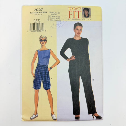 Sewing Pattern - Womenswear - Vogue 7027