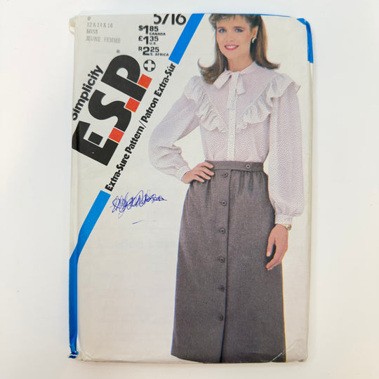 Sewing Pattern - Womenswear - Simplicity 5716