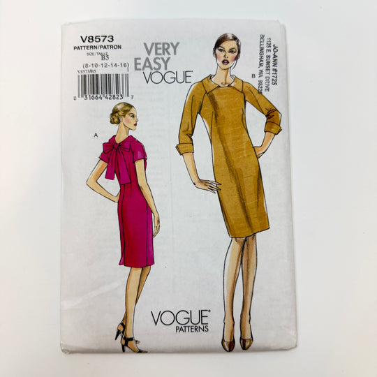 Sewing Pattern - Womenswear - Vogue 8573