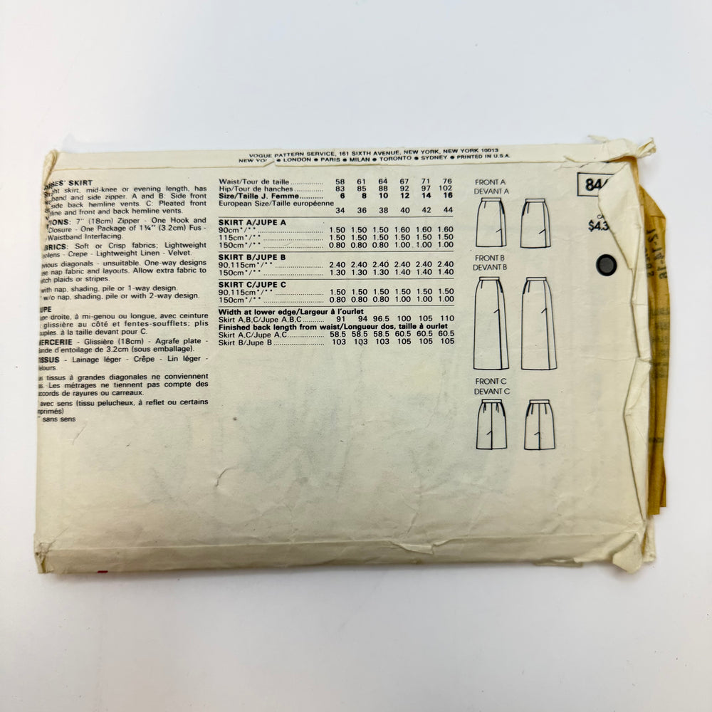 Sewing Pattern - Womenswear - Vogue 8447