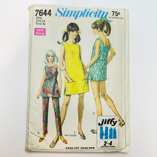 Sewing Pattern - Womenswear - Simplicity 7644
