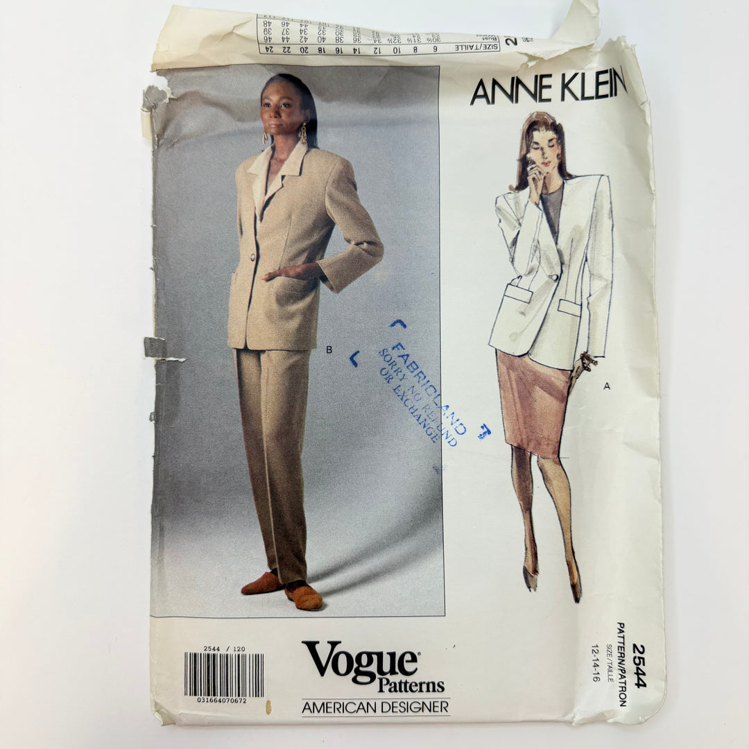 Sewing Pattern - Womenswear - Vogue 2544