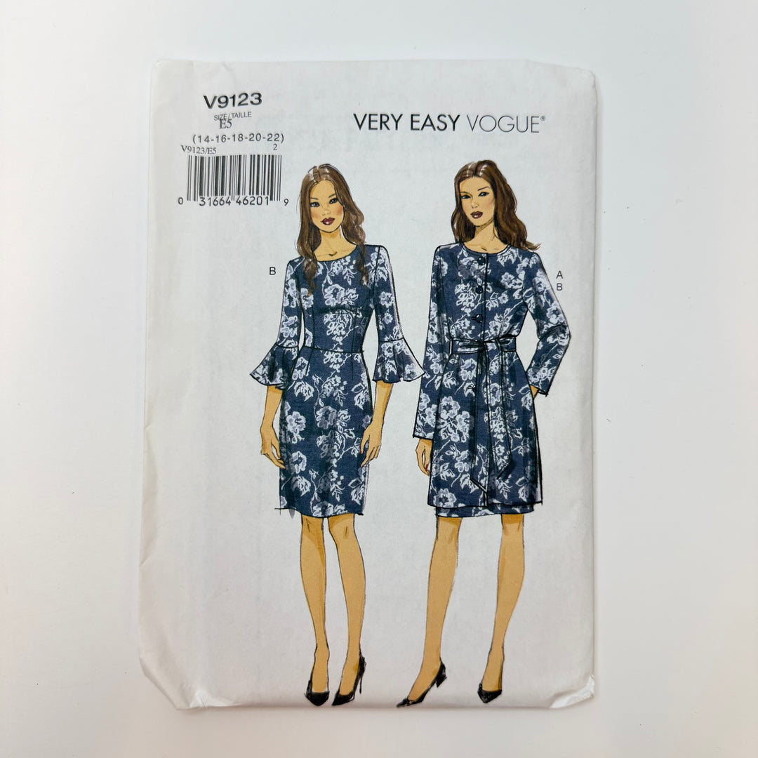 Sewing Pattern - Womenswear - Vogue 9123