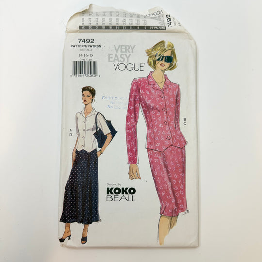 Sewing Pattern - Womenswear - Vogue 7492
