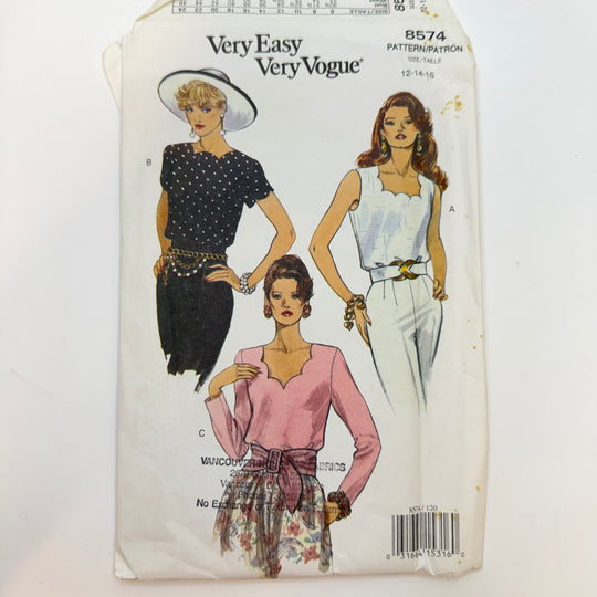 Sewing Pattern - Womenswear - Vogue 8574