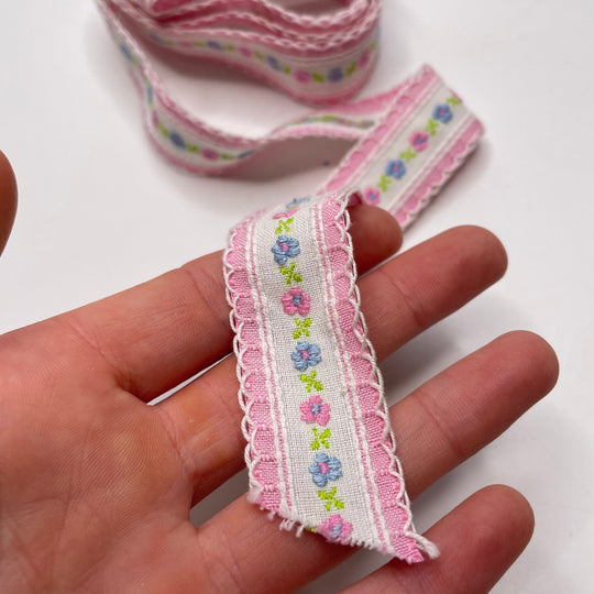 1" (25mm) Embroidered Scalloped  Tape Trim - Pink/White - 1.3M Bundle