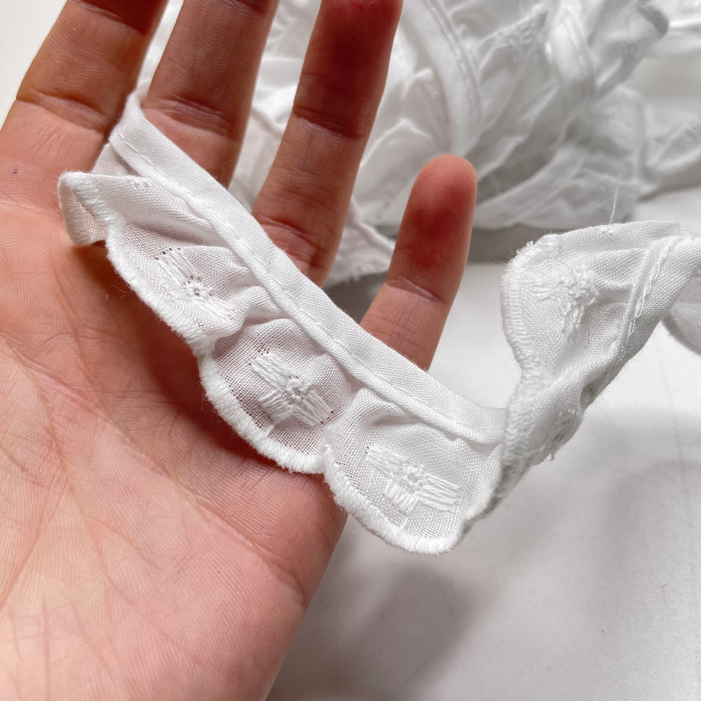 1" (25mm) Embroidered Ruffled  Tape Trim - White - 3M Bundle