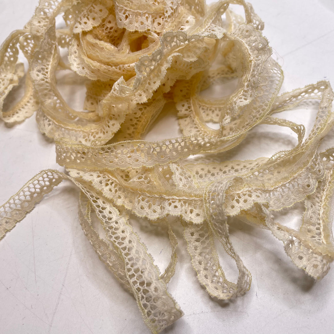 ½" (13mm)  Ruffled  Lace Trim - Cream - 5M Bundle