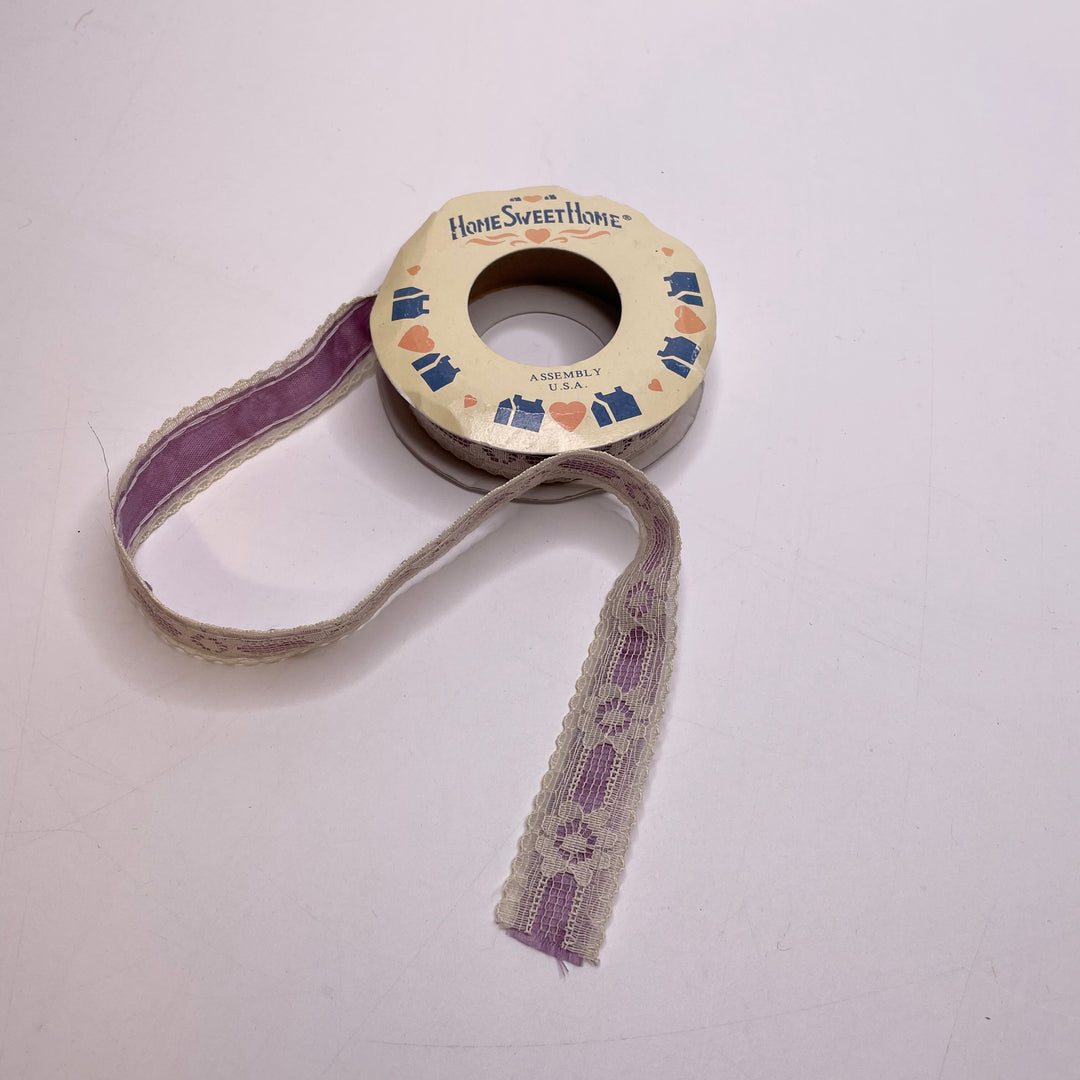 ¾" (19mm) Vintage  Lace Trim - Light Purple/White - Roll