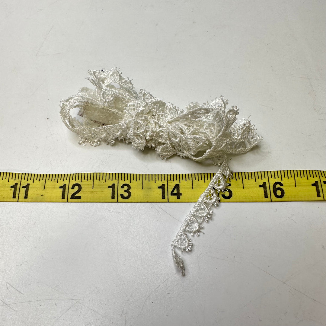 ⅜" (10mm)  Scalloped  Lace Trim - White - 2M Bundle