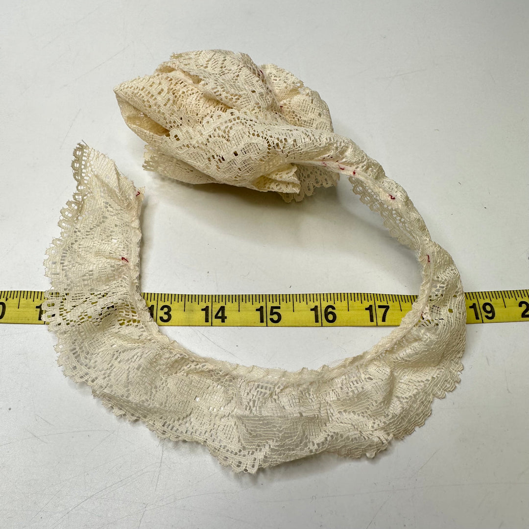 1 ½" (38mm)  Ruffled  Lace Trim - Dark Cream - 1.6M Bundle