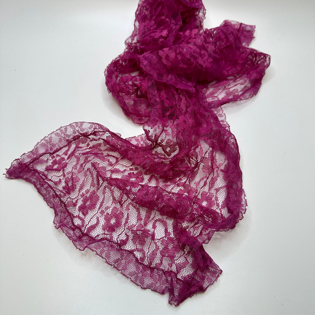 10" (254mm)   Lace Trim - Fucia - 1.3M Bundle