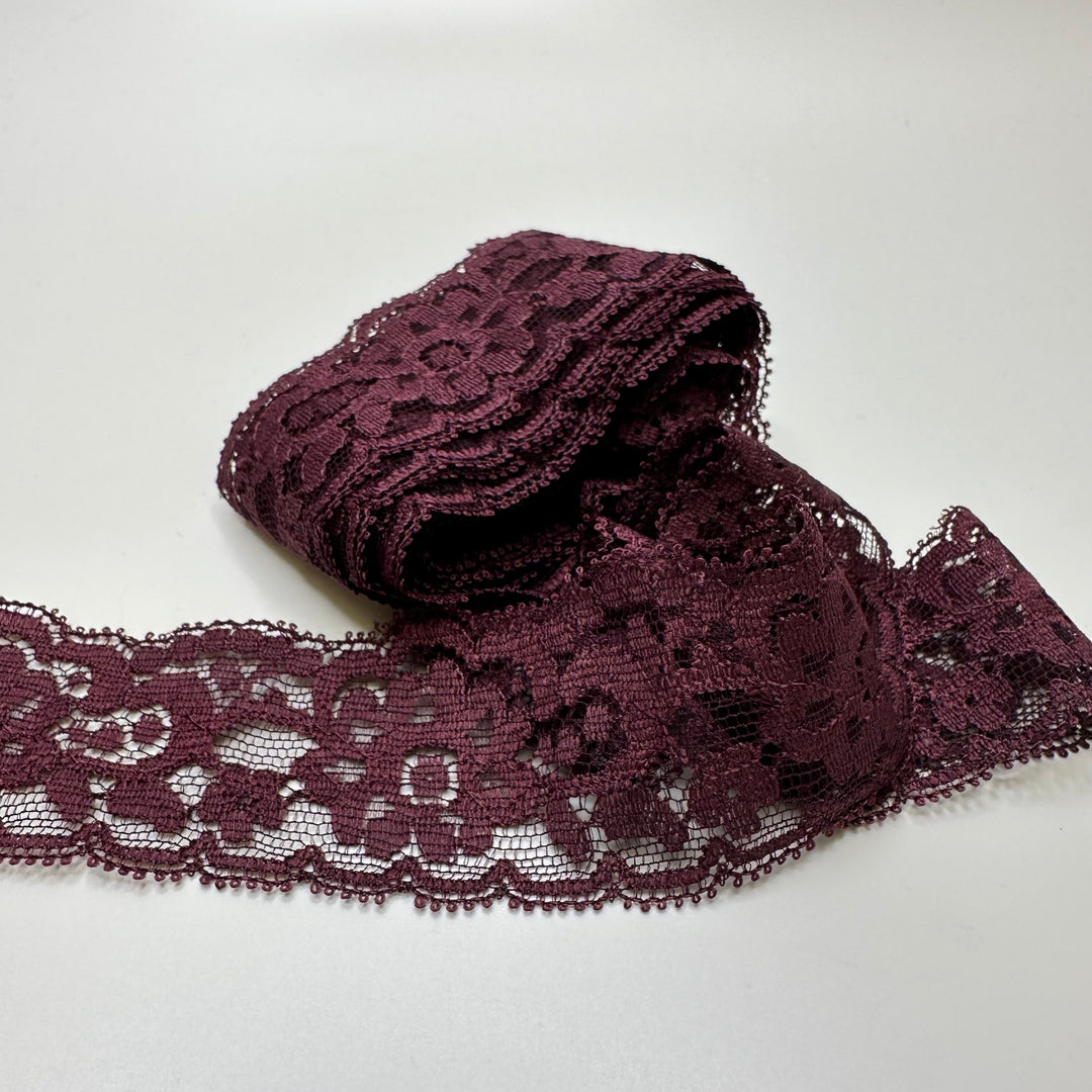 1 ½" (38mm)  Scalloped  Lace Trim - Burgundy - 2.5M Bundle