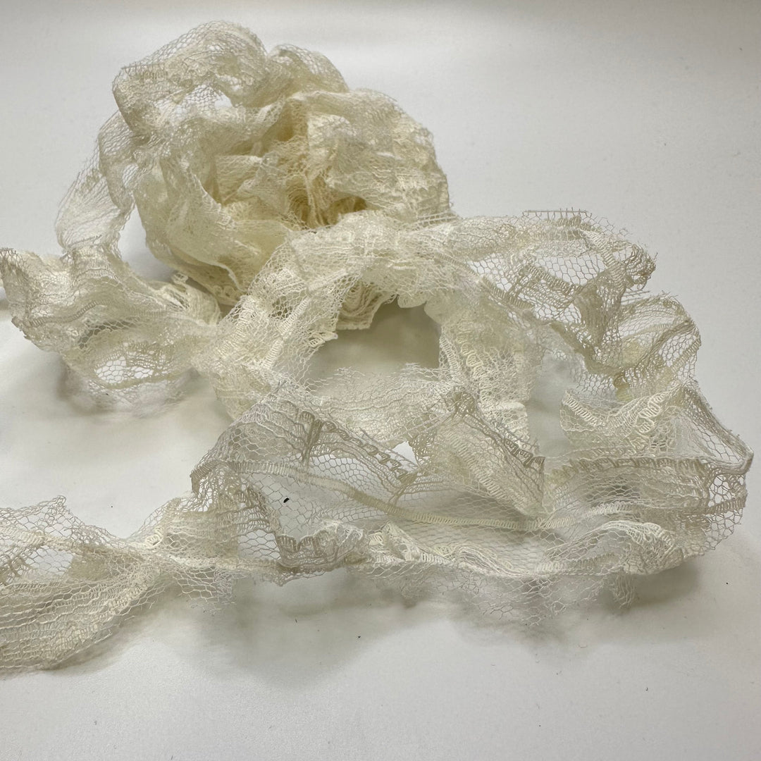 1 ¾" (44mm)  Ruffled  Lace Trim - White - 2.5M Bundle