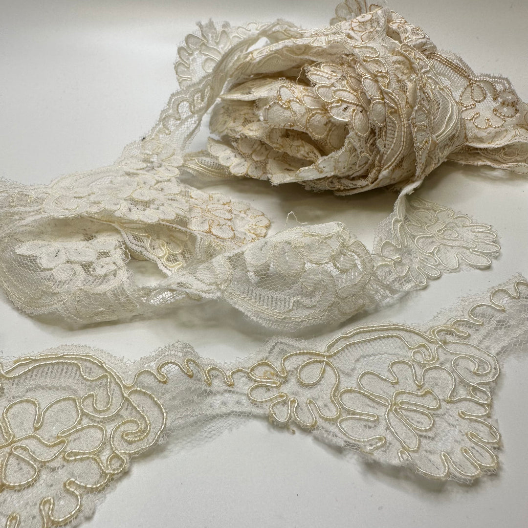 2 ½" (64mm)  Scalloped  Lace Trim - White/Cream - 5.8M Bundle