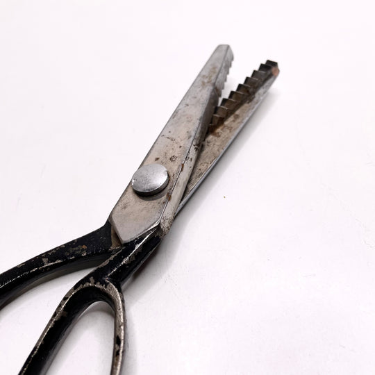 Vintage Pinking Shears Tools - Black/Silver - Individual