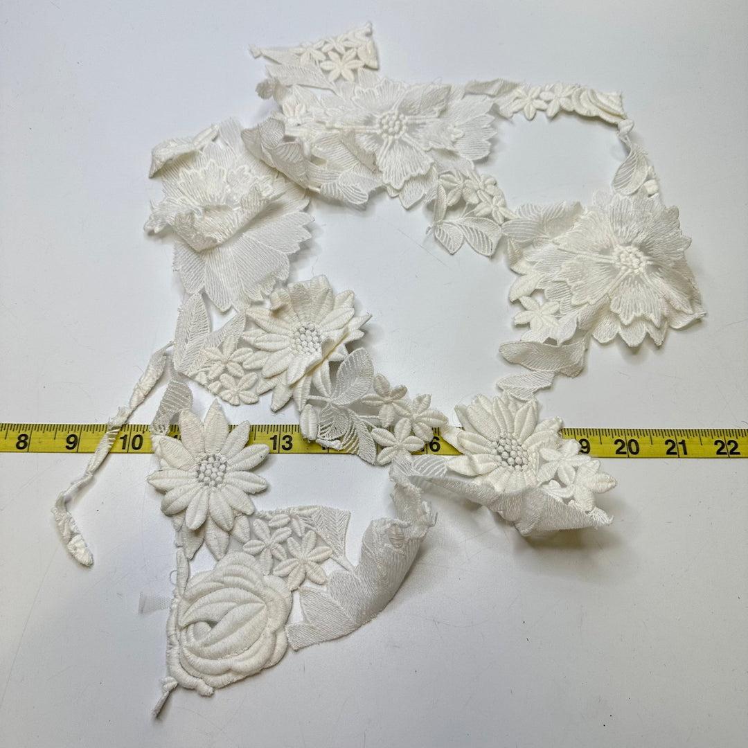 Applique - White - Individual - True Deadstock supplies Fabric by private - Sustainable Textile | FABCYCLE