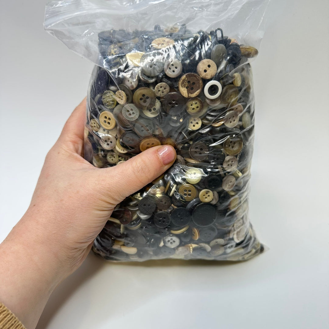Big Grab Bag - 4 Hole Button - Plastic - Brown Multi - Mixed 1000 Pack - True Deadstock supplies Fabric by private - Sustainable Textile | FABCYCLE