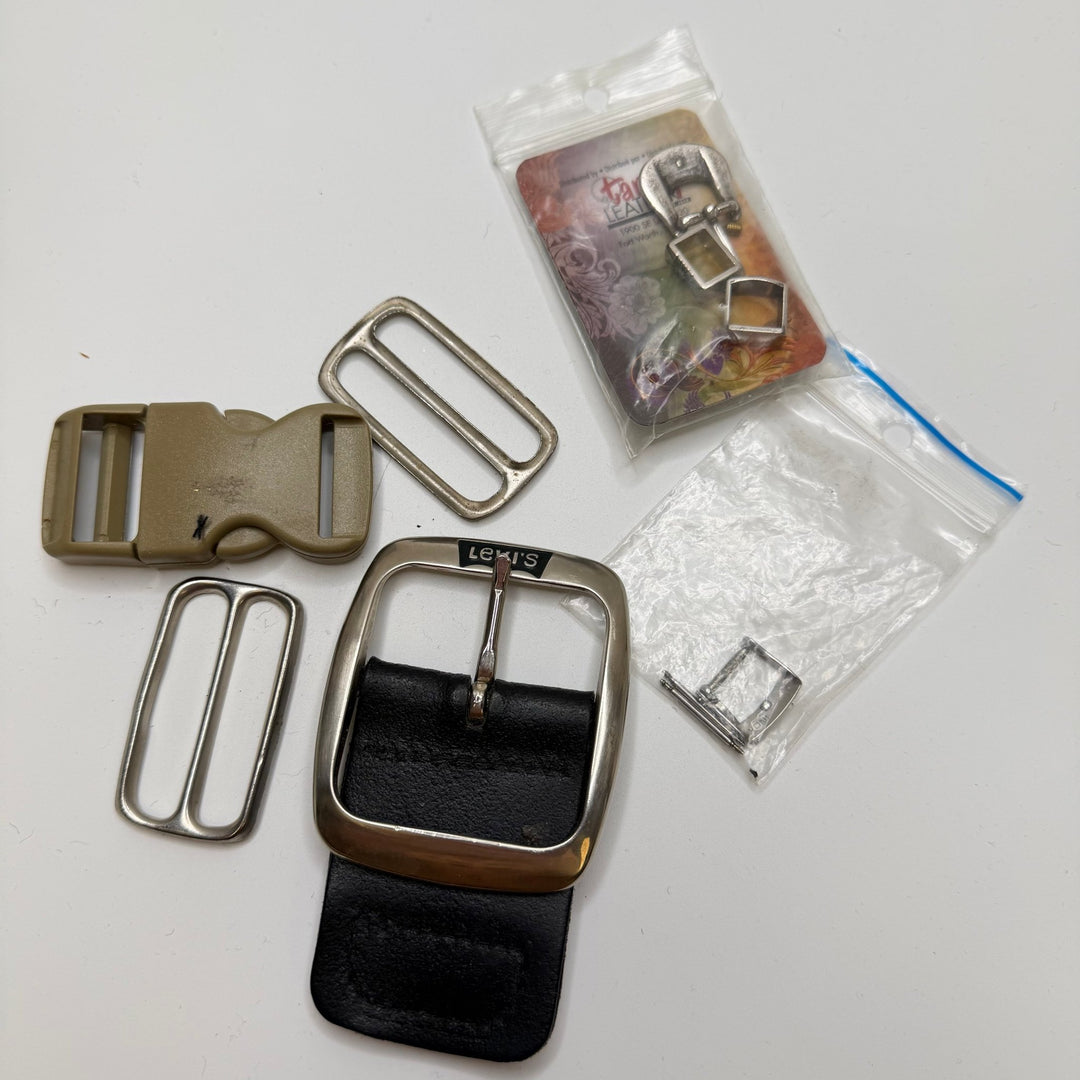 Buckles - Silver Multi - 5 Pack - True Deadstock supplies Fabric by private - Sustainable Textile | FABCYCLE
