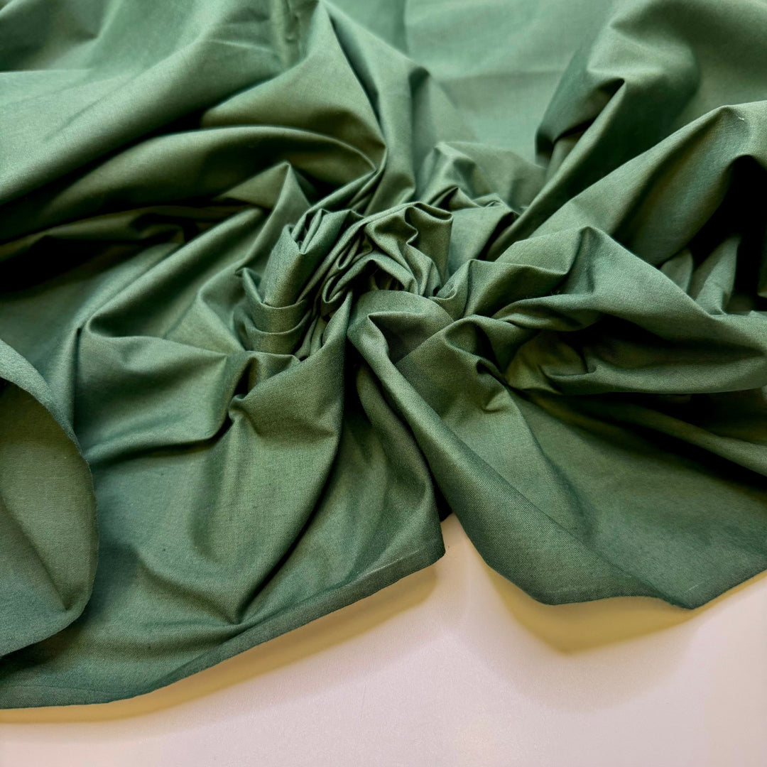 Christmas Tree Centrepiece - Mercerized Cotton Woven - Dark Green - 2M Bundle - True Deadstock fabric Fabric by private - Sustainable Textile | FABCYCLE