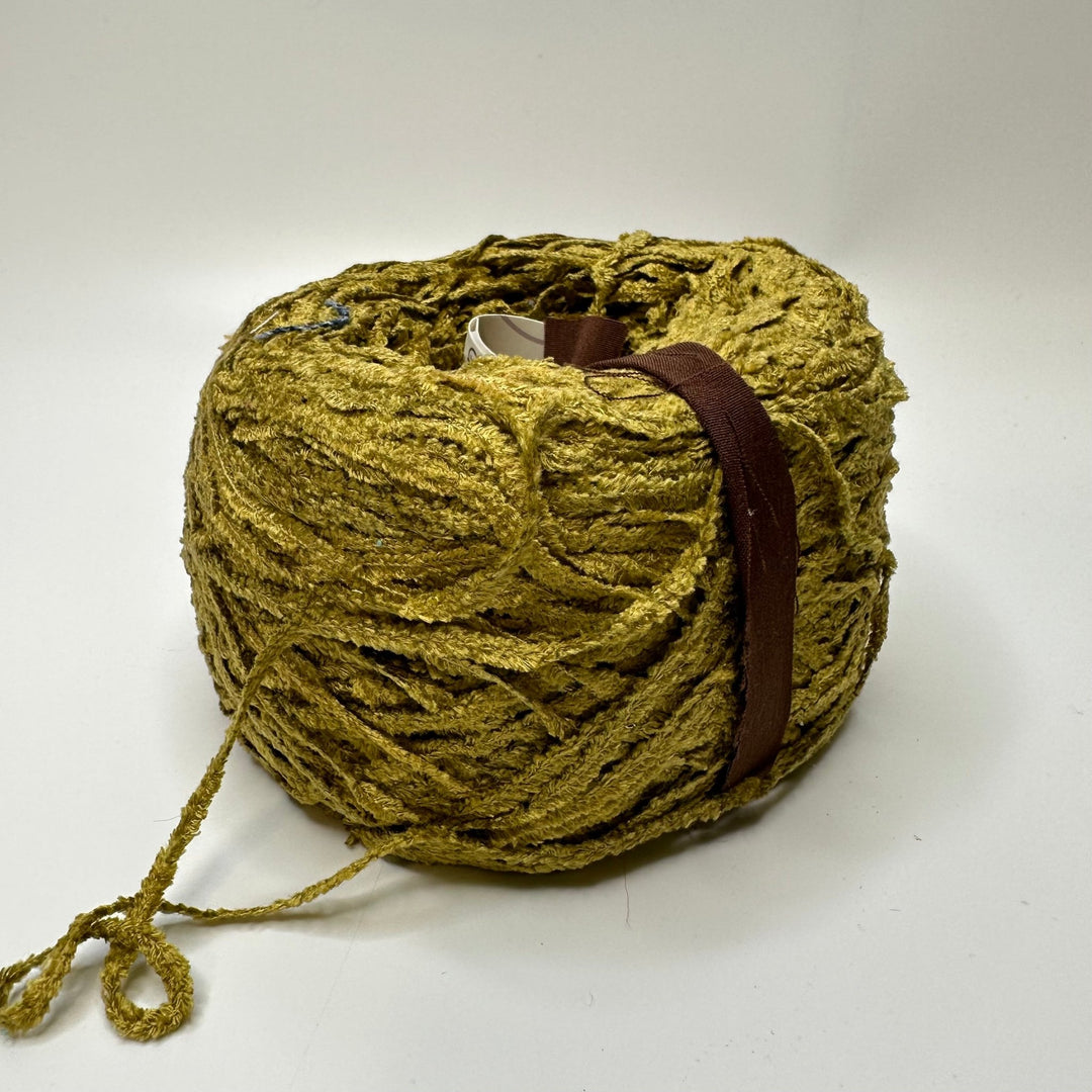 Flat Yarn Yarn - Mossy Green - Individual - True Deadstock supplies Fabric by private - Sustainable Textile | FABCYCLE