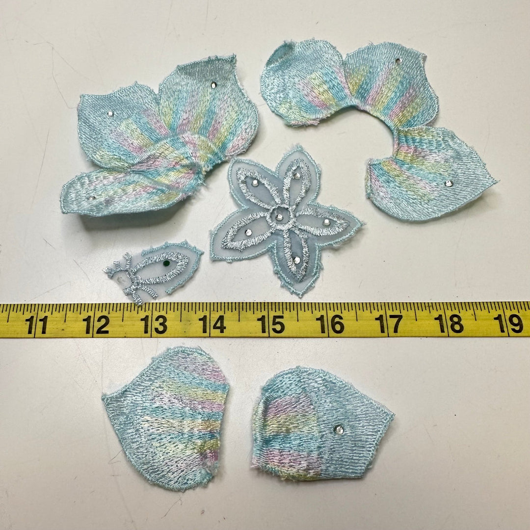Flowers Applique - Light Blue - Individual - True Deadstock supplies Fabric by private - Sustainable Textile | FABCYCLE